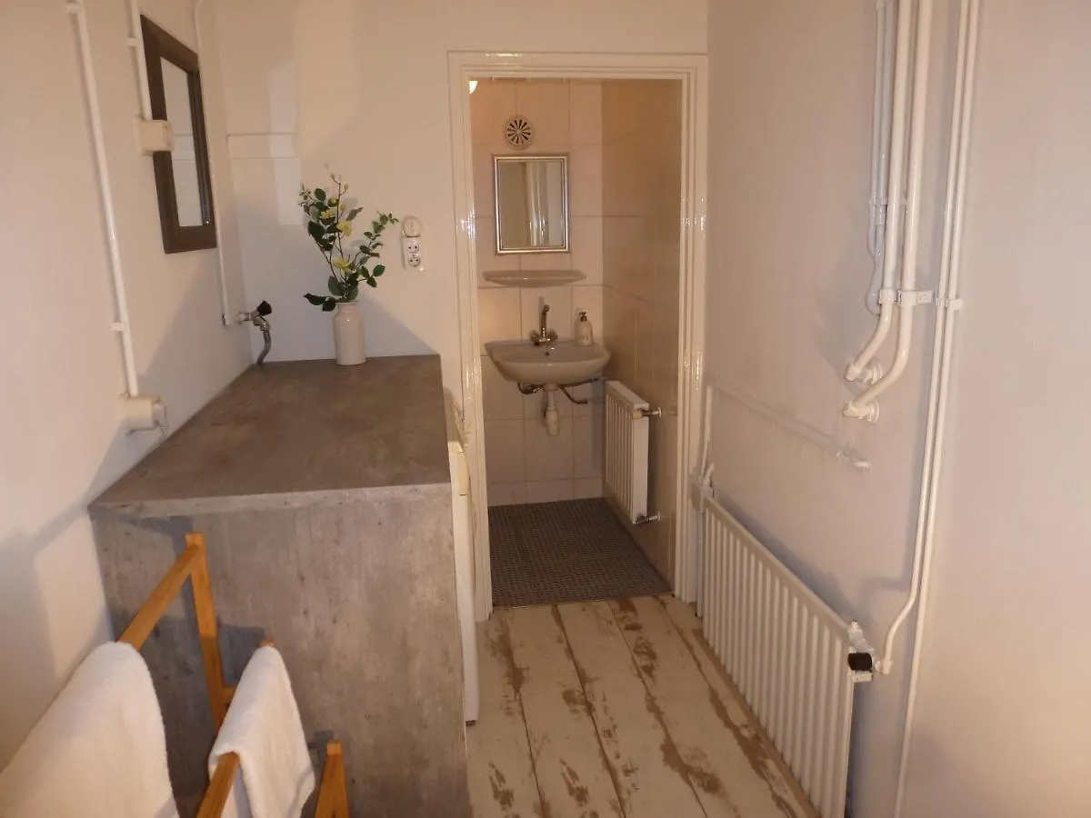 Huis De Roos De Kwakel 0*,